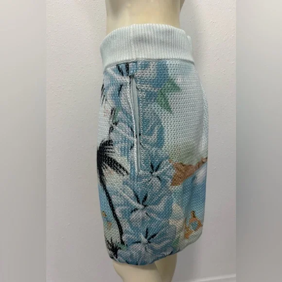 NWT Amiri Paradise Crochet Shorts in Cerulean